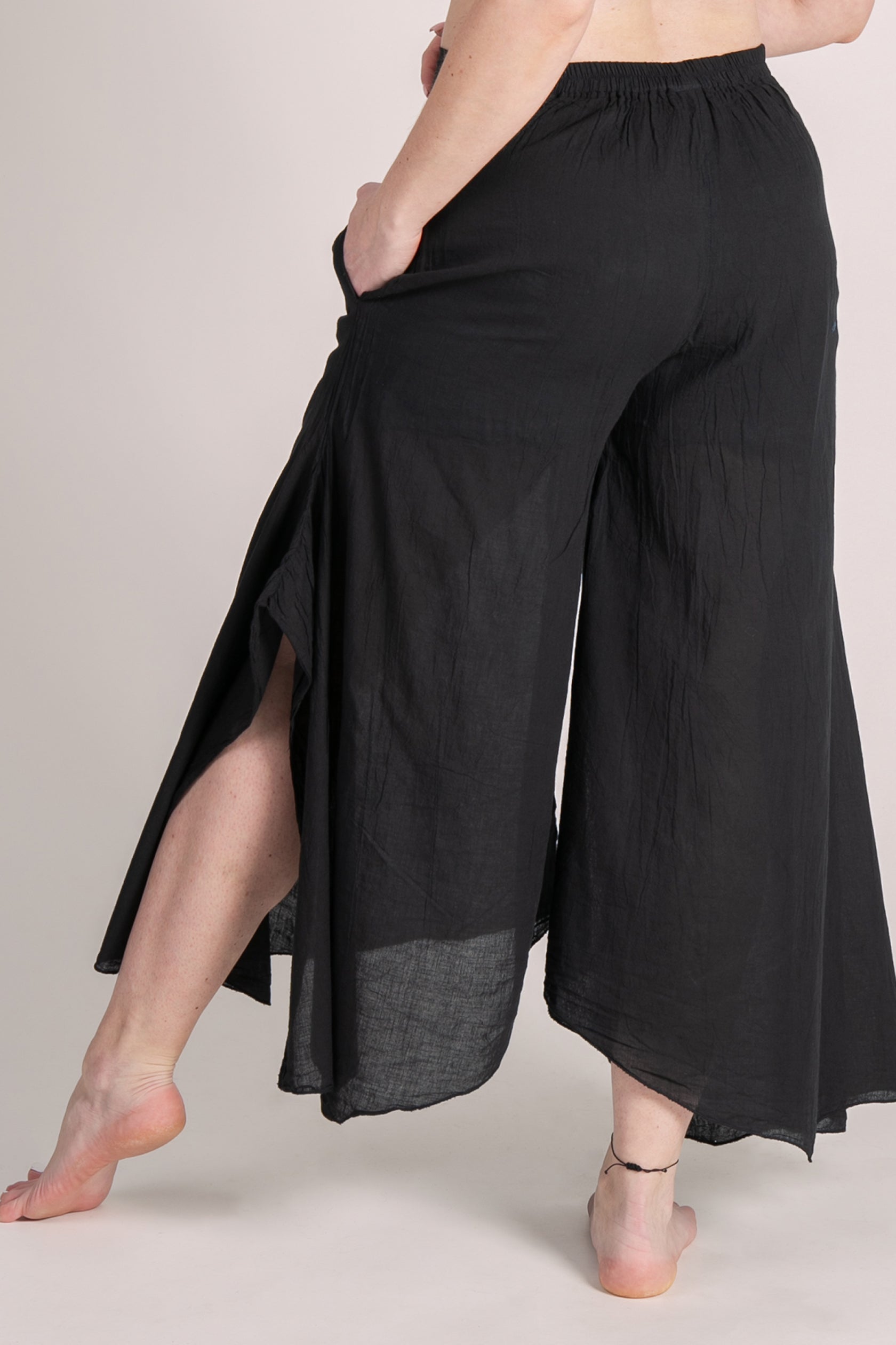 Breeze Black Cotton Artisan Palatsihousut