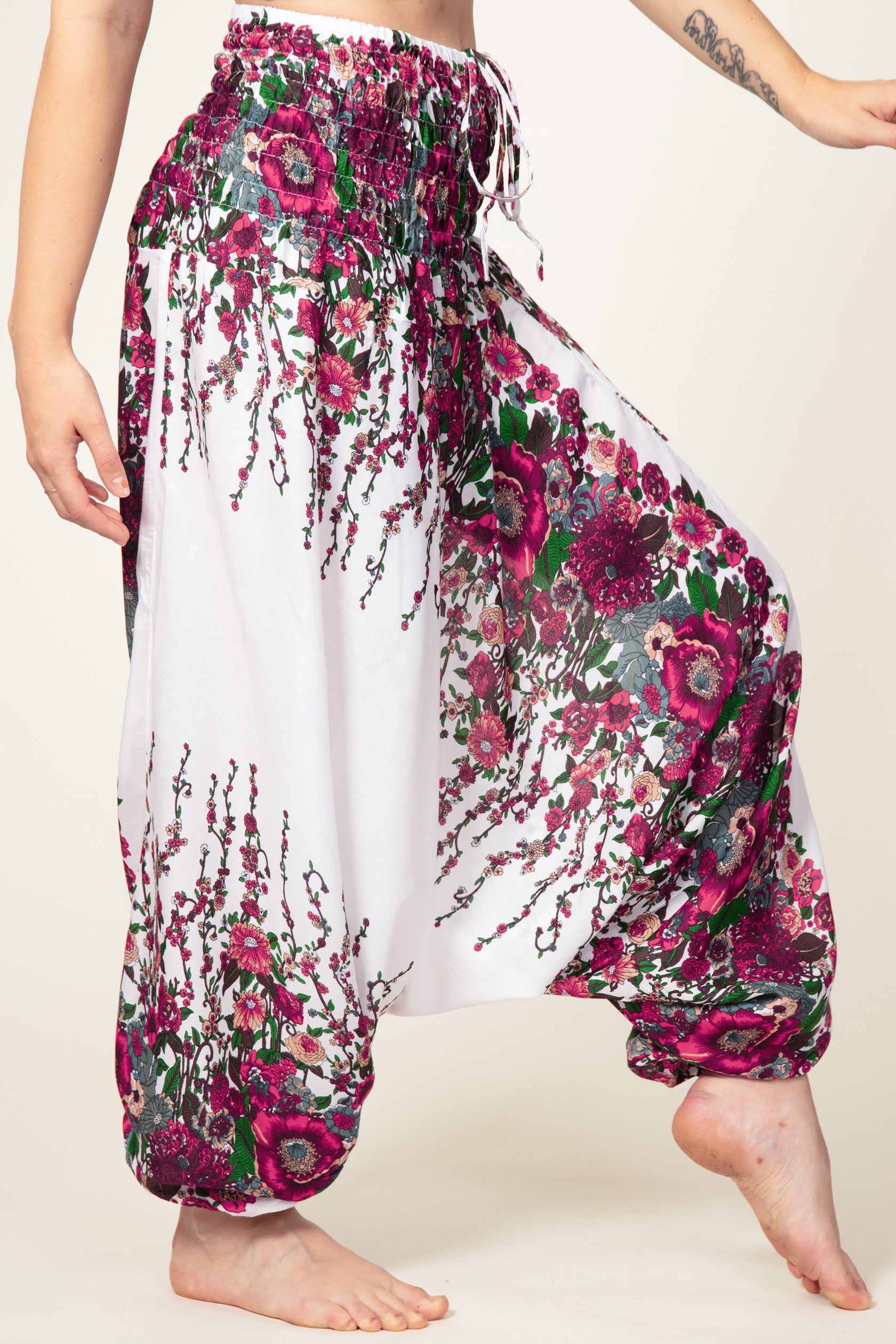 Floral White Artisan Jumpsuit Haaremihousut