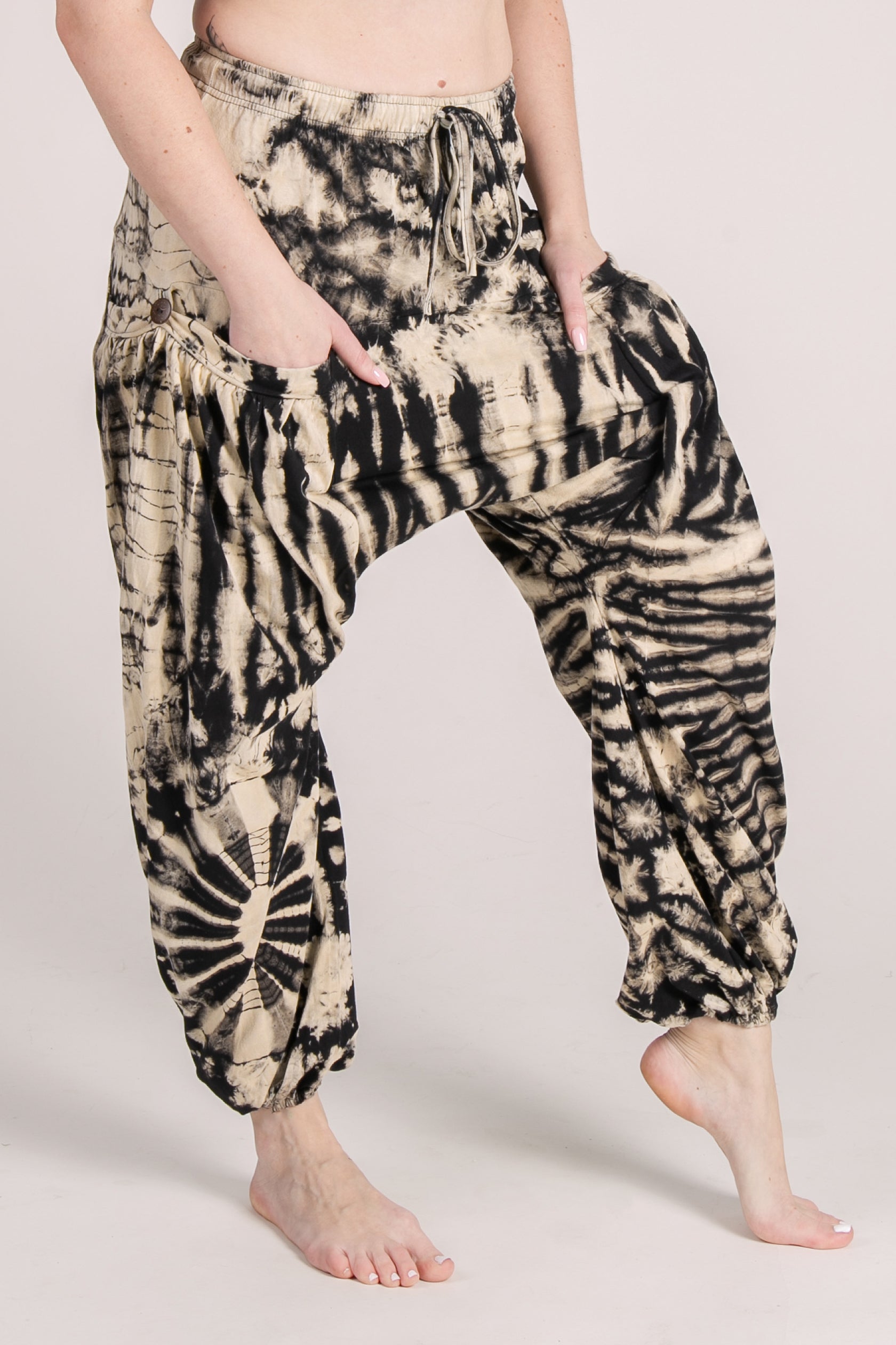 Jungle Burst Black & White Artisan Haaremihousut