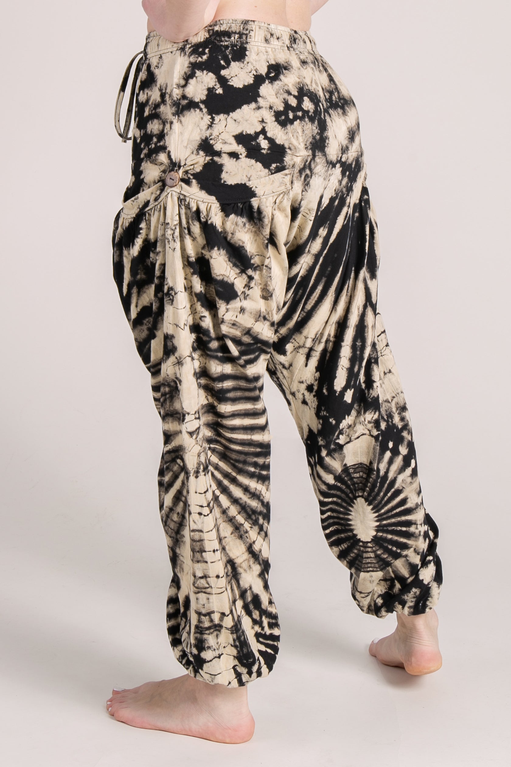 Jungle Burst Black & White Artisan Haaremihousut