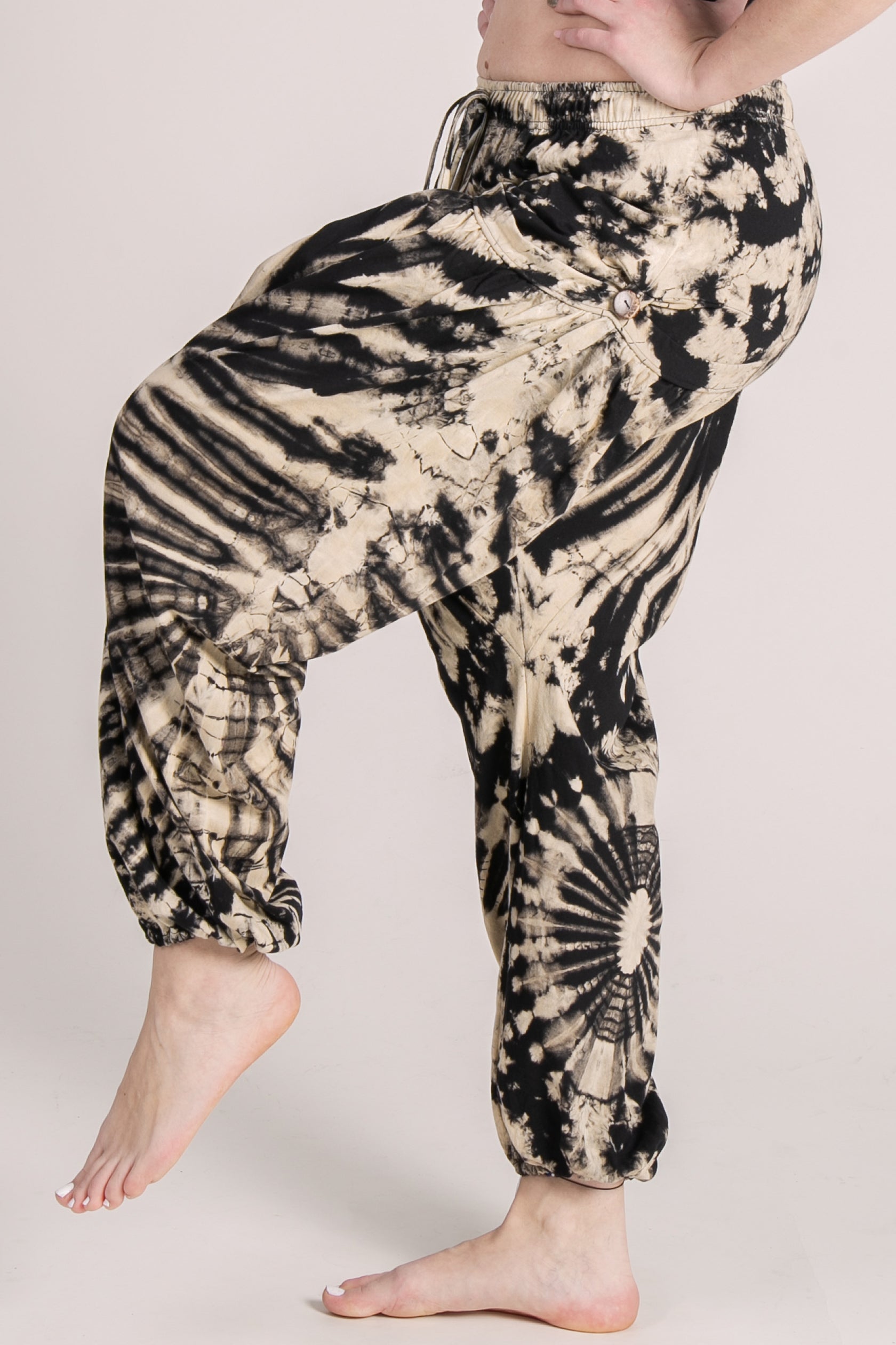 Jungle Burst Black & White Artisan Haaremihousut