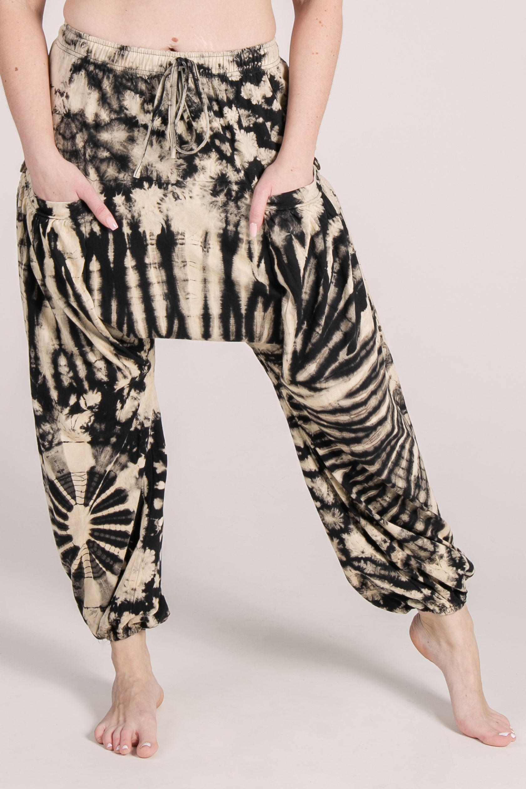 Jungle Burst Black & White Artisan Haaremihousut