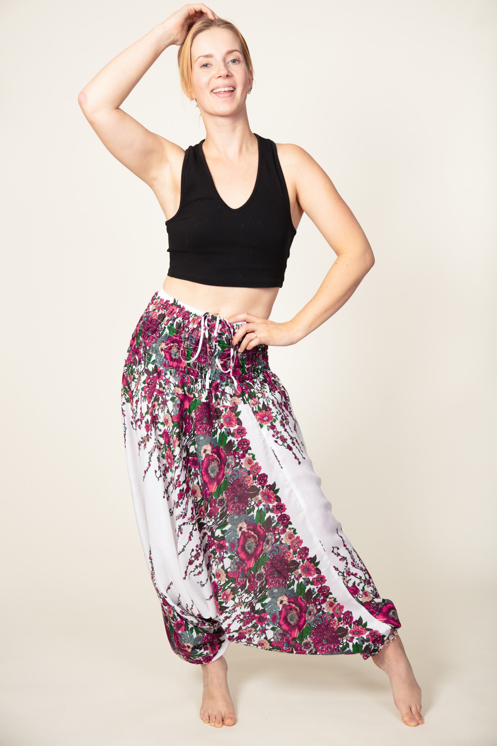 Floral White Artisan Jumpsuit Haaremihousut - Berry Piper