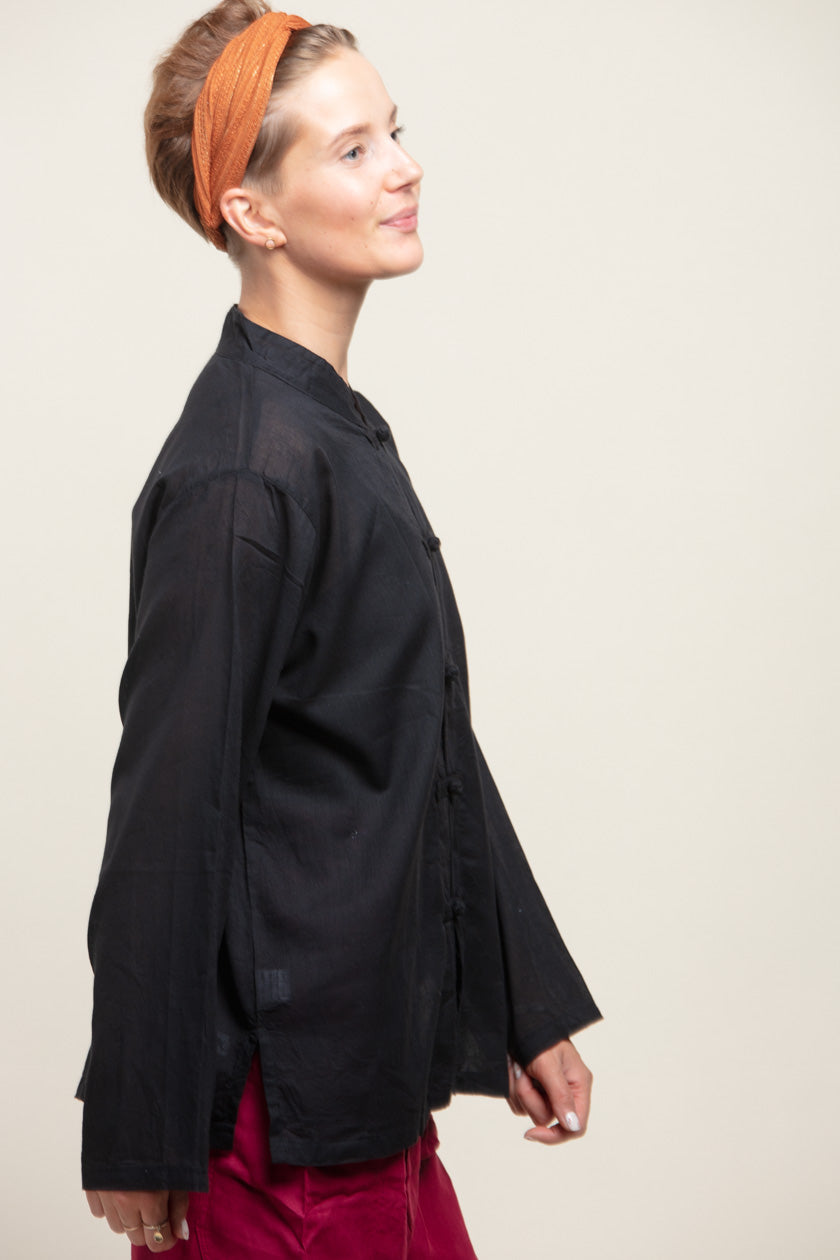 Namaste Black Traditional Joogapaita - Berry Piper